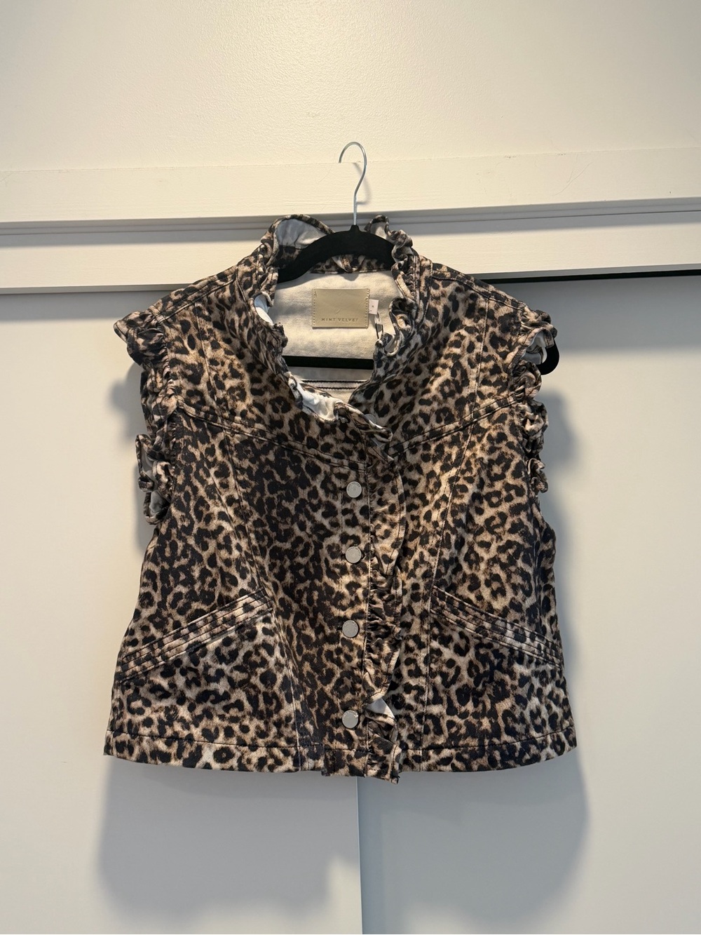 Leopard Print Ruffle Collar Vest - Women